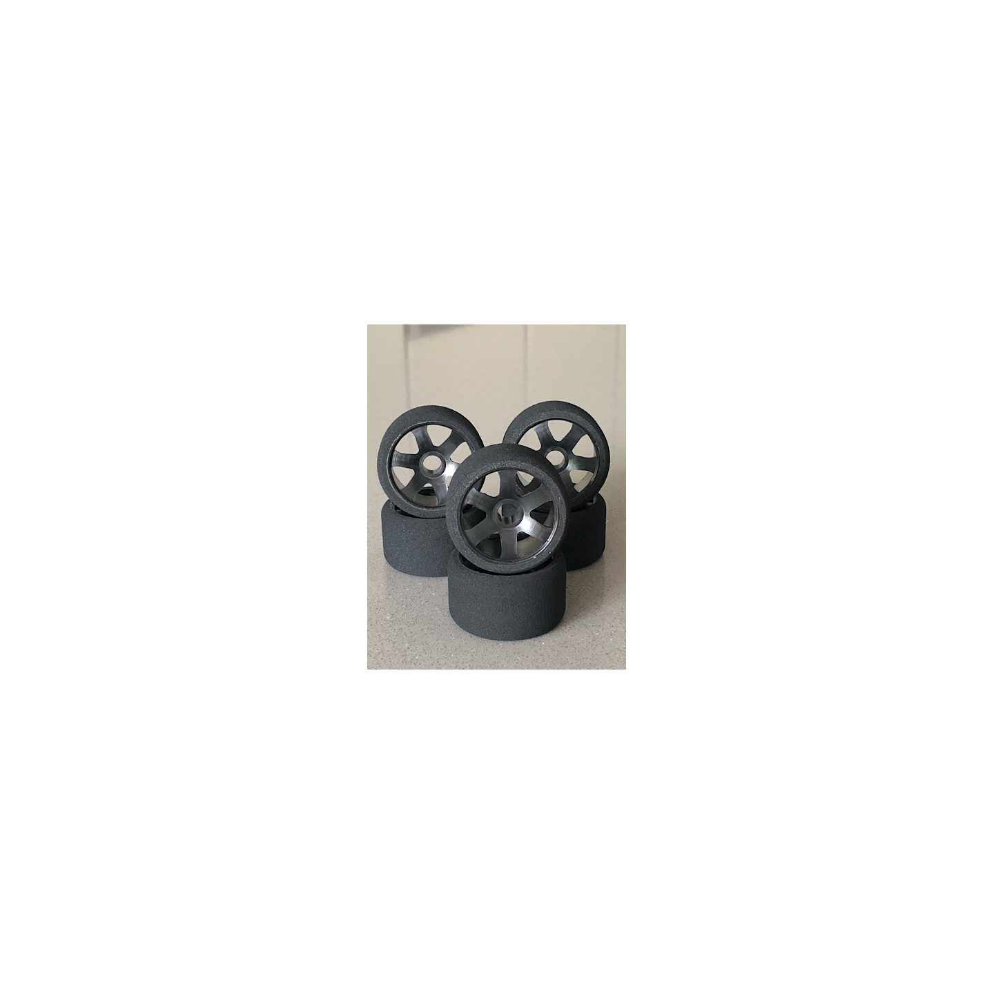 ULTI 1/12 TIRES FRONT (3 PAIRS)